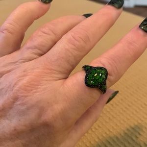 Beautiful Chrome Diopside and Black Spinel Ring.